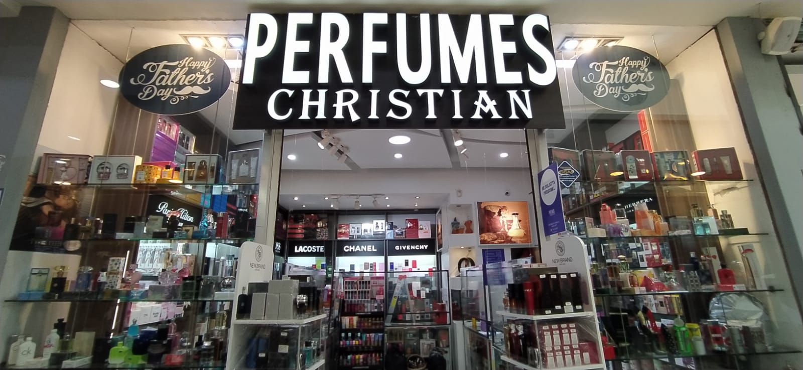 PERFUMES CRISTIAN